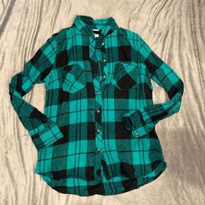 Women’s Large Plaid Flannel.